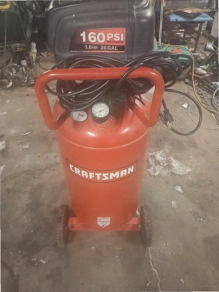craftsman 26 gallon, oil-free, 1.5 hp ,150 psi max , vertical air compressor